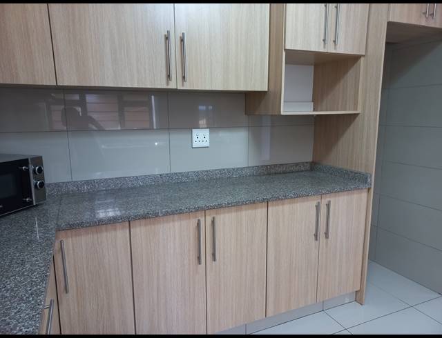 3 BEDROOM DUPLEX RENTED IN EASTBURY